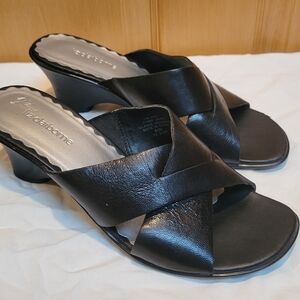 Liz Claiborne Black Leather Mules Classic Slip-On Design
